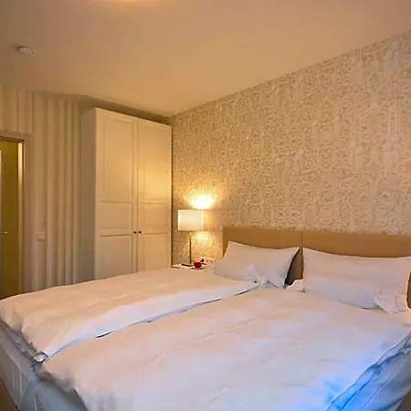 Am Kirchplatz Hotel Sachsenheim (Ludwigsburg)