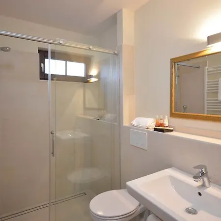 Am Kirchplatz 3* 작센하임