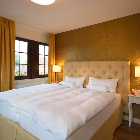 Hotel Am Kirchplatz 3*