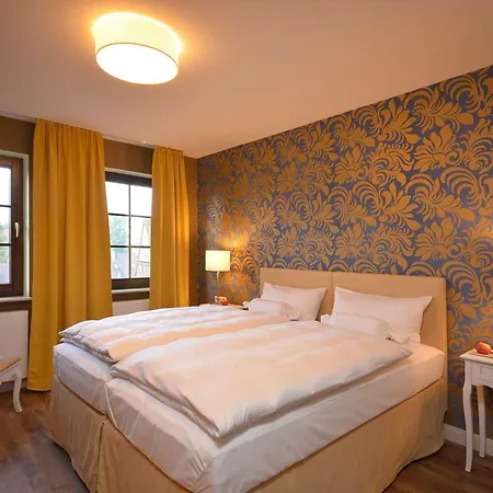 Am Kirchplatz Hotel 3*
